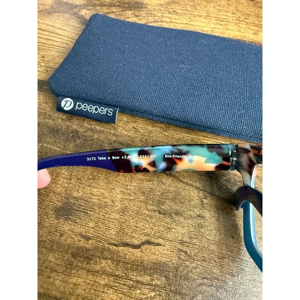Peepers Take a Bow +2.00 Blue Light Readers Square Glasses w Case